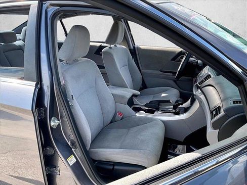 Used 2013 Honda Accord LX image 8