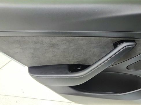 Used 2020 Tesla Model 3 Standard Range Plus image 30