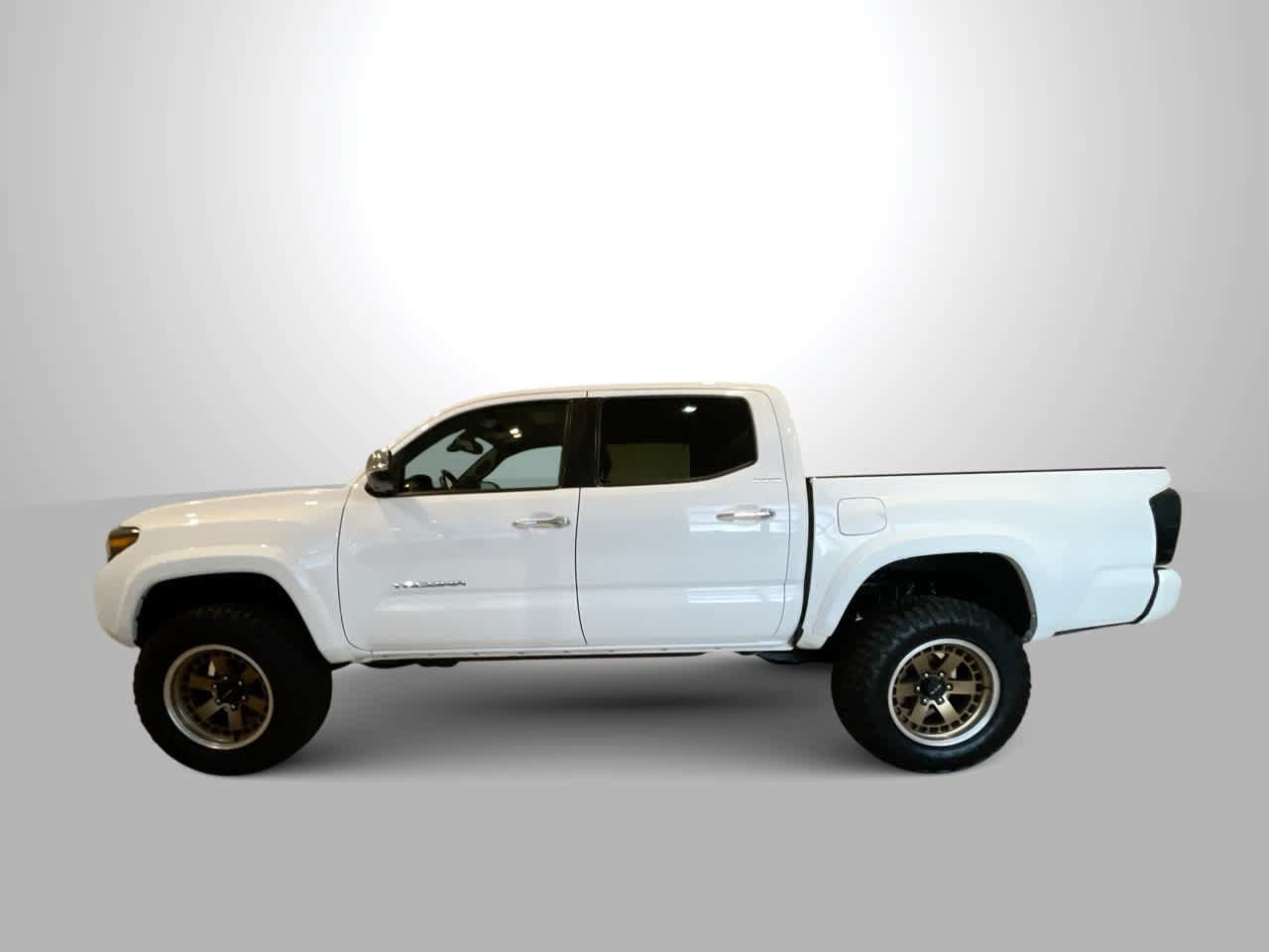 Used 2020 Toyota Tacoma Limited AWD/4WD image 5