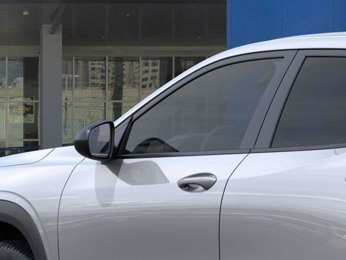 New 2026 Chevrolet Trax LS w/ Driver Confidence Package FWD image 12