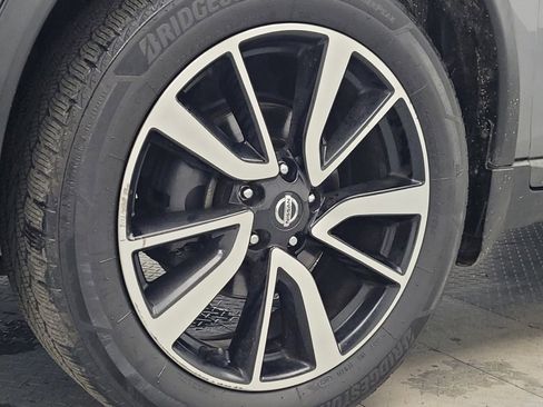 Used 2020 Nissan Rogue SL image 31