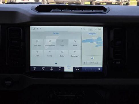 Used 2022 Ford Bronco Wildtrak AWD/4WD image 14