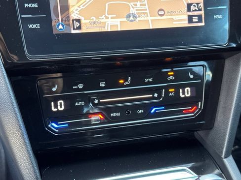 Used 2021 Volkswagen Arteon SE image 19