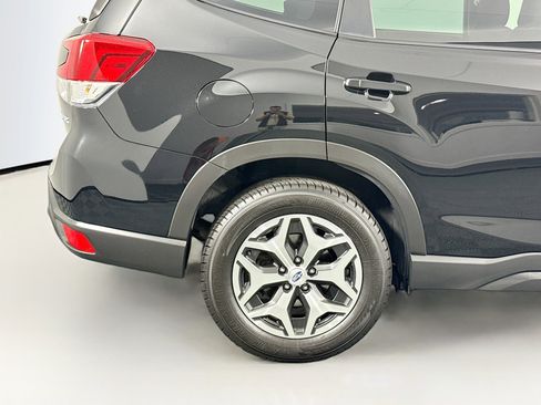 Used 2023 Subaru Forester Premium image 45