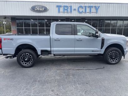 New 2026 Ford F350 Platinum w/ FX4 Off-Road Package