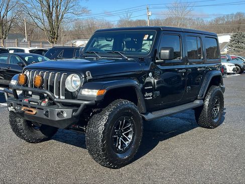 Used 2018 Jeep Wrangler Unlimited Sahara w/ Cold Weather Group image 3