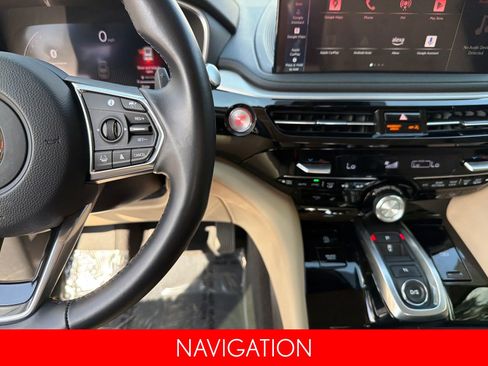 Used 2025 Acura MDX SH-AWD image 15
