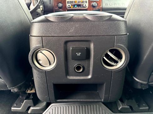 Used 2011 Ford F350 Lariat w/ Lariat Interior Pkg image 31