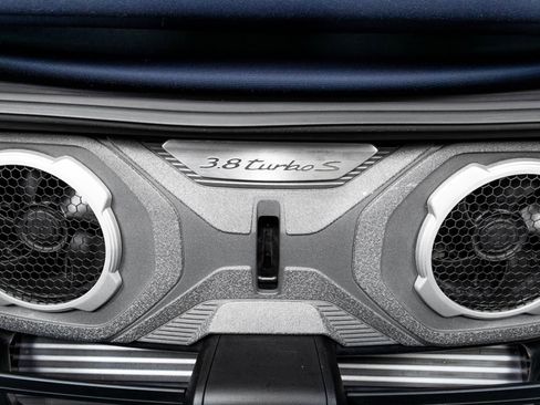 Used 2021 Porsche 911 Turbo S image 43