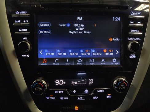 Used 2015 Nissan Murano SV image 25