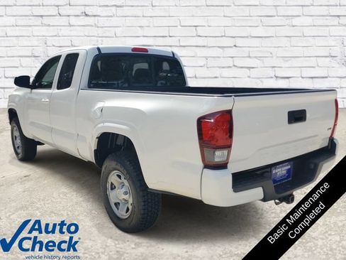 Used 2022 Toyota Tacoma SR RWD image 2