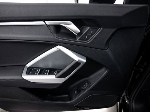 Certified 2025 Audi Q3 2.0T Premium Plus w/ Premium Plus Package image 13