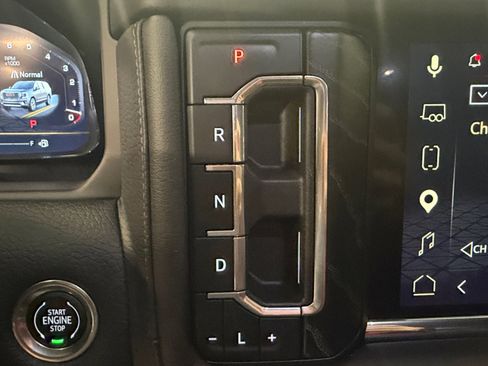 Used 2024 GMC Yukon XL Denali w/ Advanced Technology Package RWD image 23