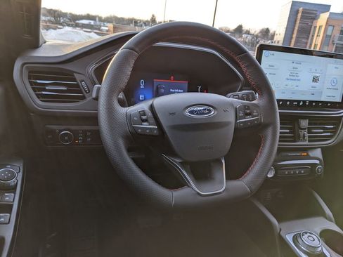 Used 2025 Ford Escape ST-Line Select w/ Tech Pack #1 image 14