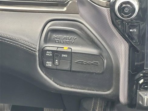 Used 2019 RAM 2500 Limited image 25