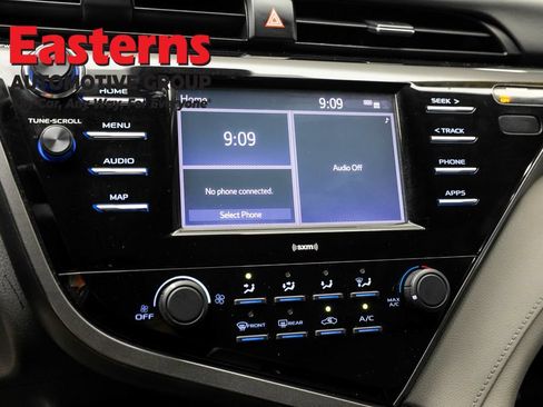 Used 2020 Toyota Camry LE FWD image 18