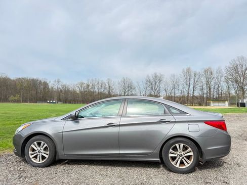Used 2013 Hyundai Sonata GLS w/ Popular Equipment Pkg image 2