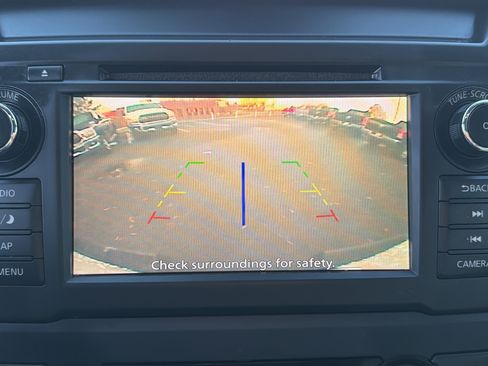 Used 2019 Nissan Titan SV w/ SV Convenience Package image 31