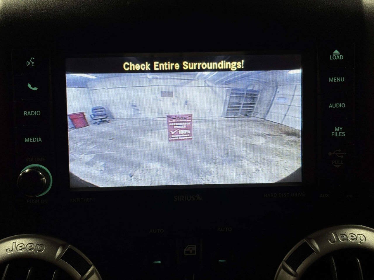 Used 2016 Jeep Wrangler Unlimited Rubicon AWD/4WD image 26