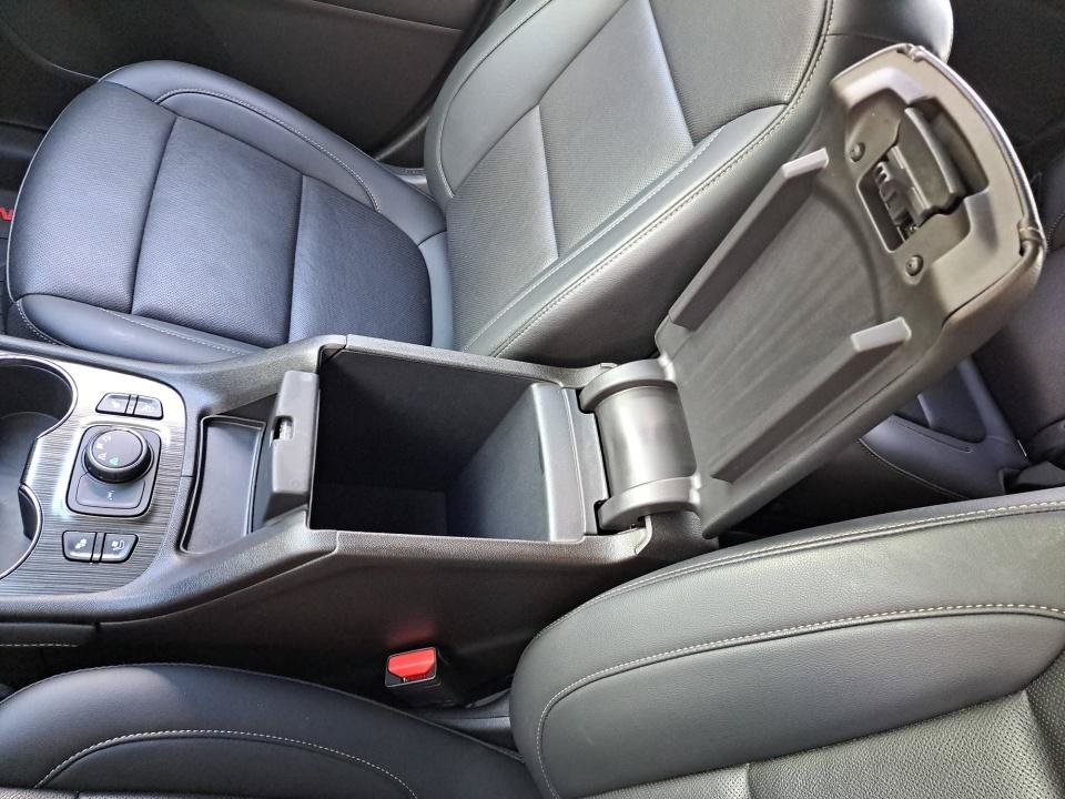 Used 2022 GMC Acadia SLT w/ Technology Package AWD/4WD image 29