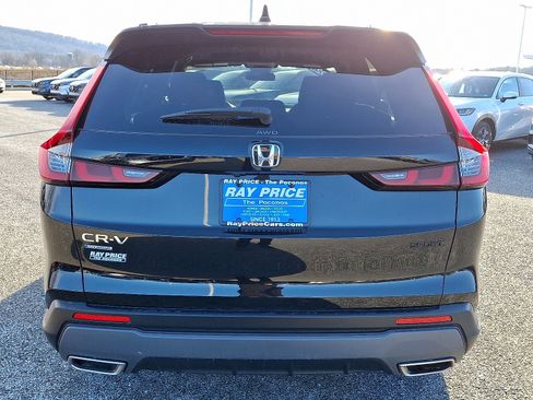 Certified 2025 Honda CR-V Sport image 5