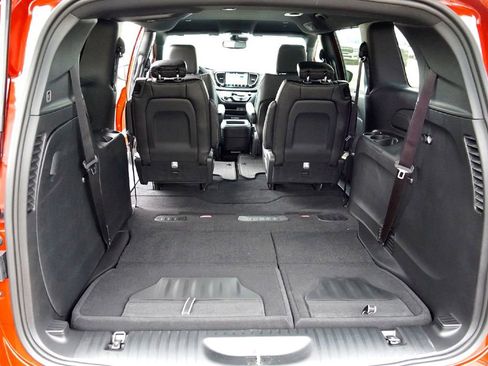 New 2026 Chrysler Pacifica Select image 29