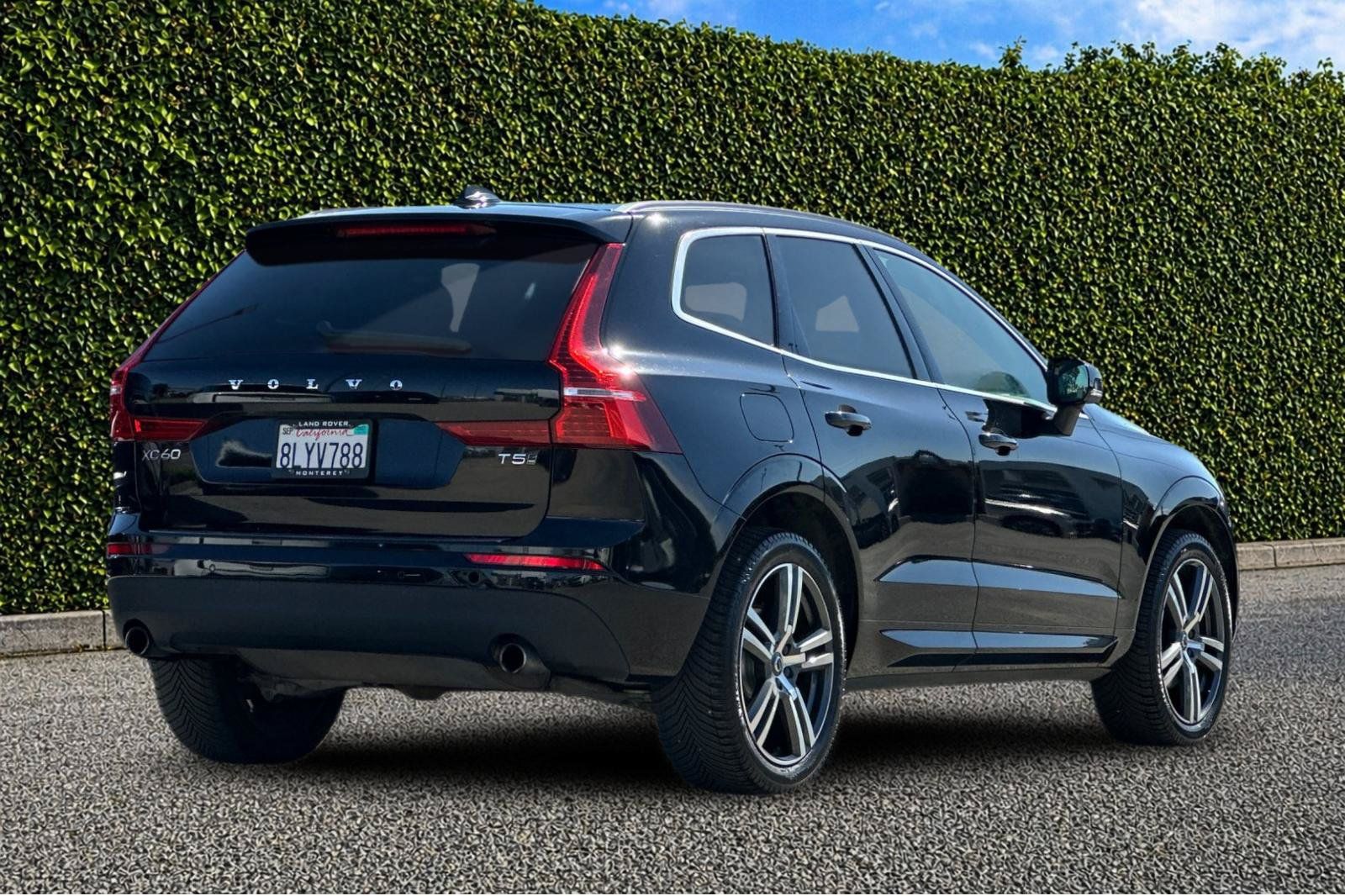 Used 2020 Volvo XC60 T5 Momentum AWD/4WD image 4