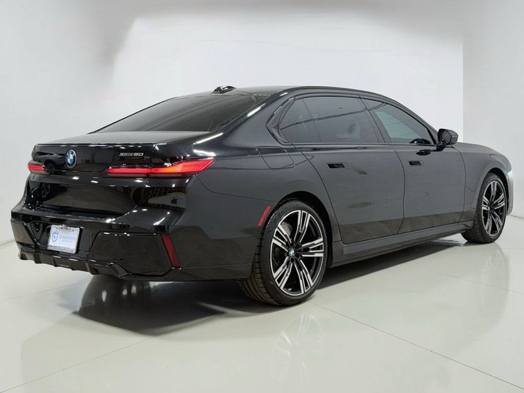 Used 2023 BMW i7 xDrive60 AWD/4WD image 16