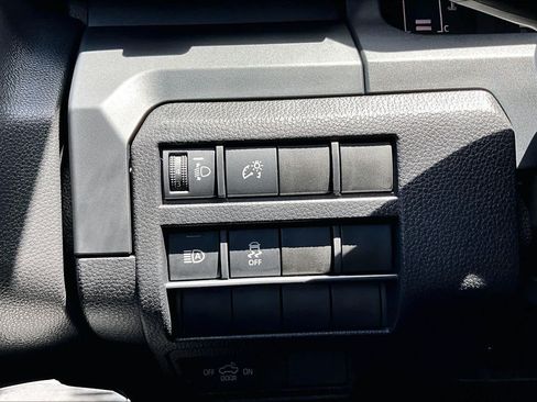 Used 2025 Toyota Tacoma SR RWD image 32