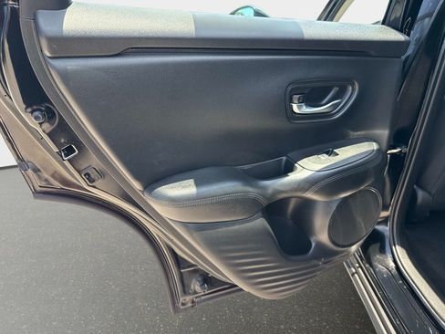 Certified 2023 Honda HR-V LX image 11