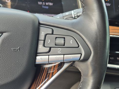 Used 2023 Cadillac Escalade ESV Premium Luxury AWD/4WD image 31