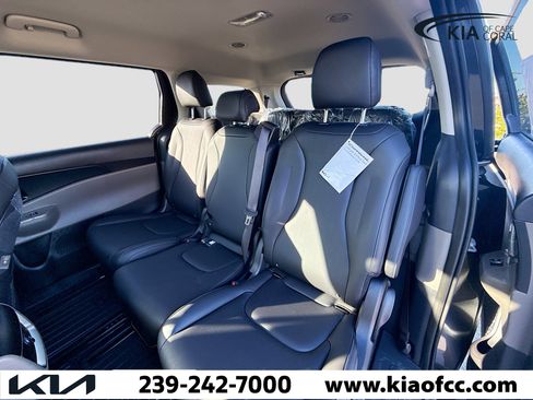 New 2026 Kia Carnival image 21