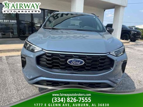 Used 2024 Ford Escape ST-Line w/ Tech Pack #1 image 3