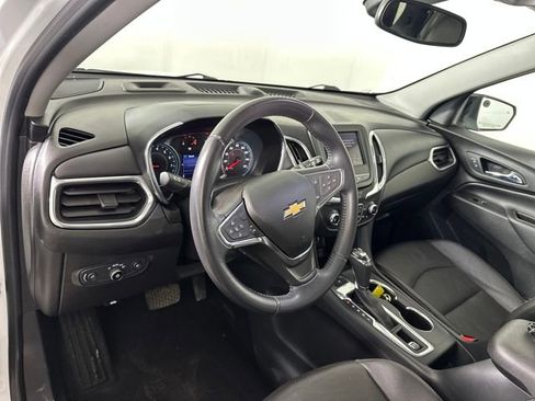 Used 2020 Chevrolet Equinox LT w/ Sport Edition image 18