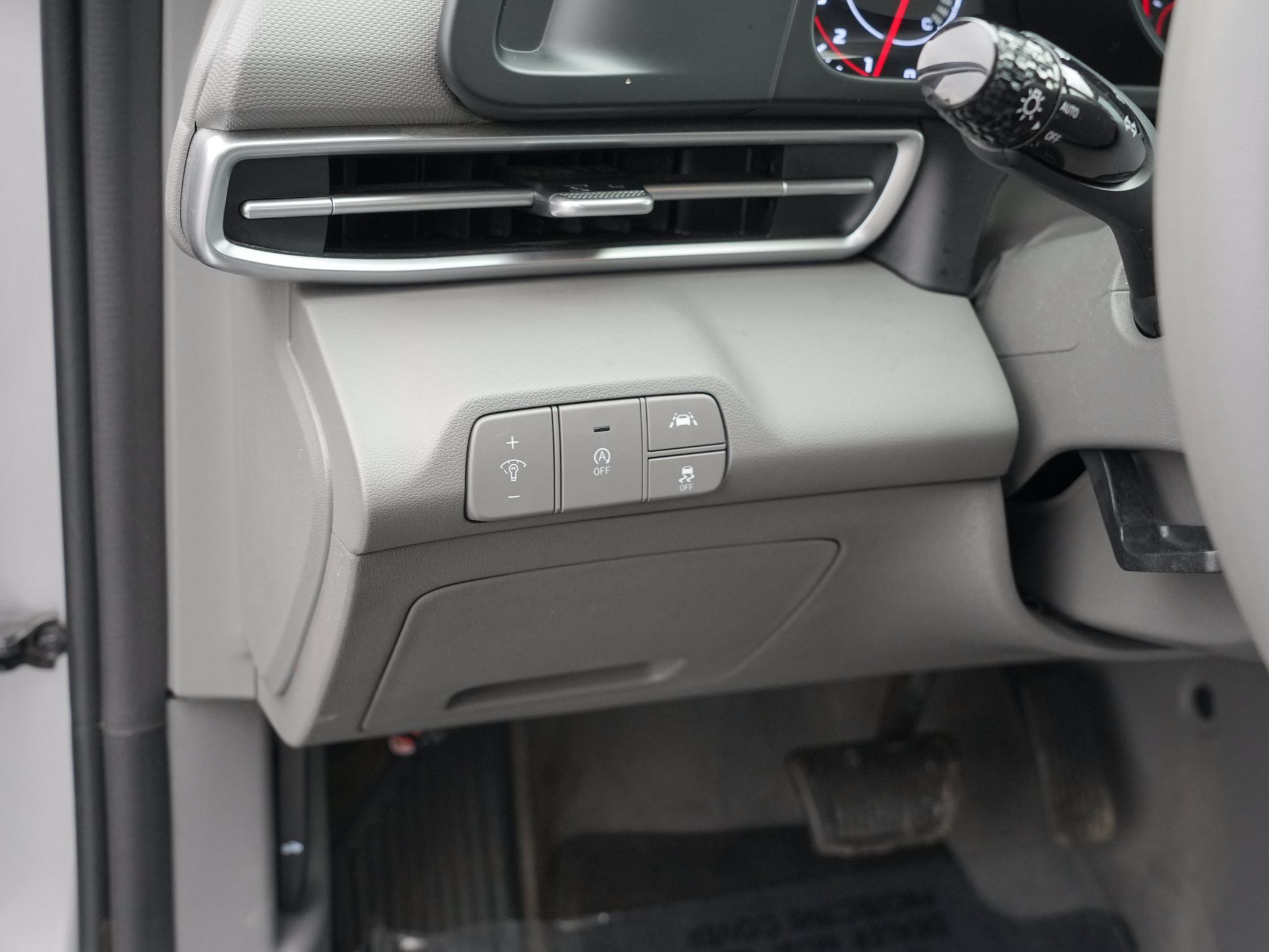 Used 2021 Hyundai Elantra SE FWD image 17