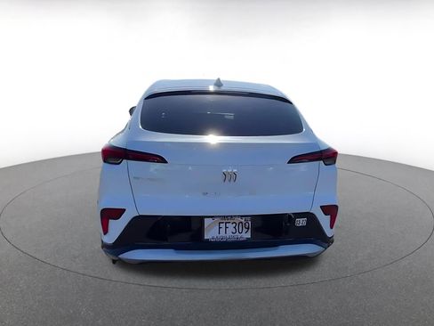 Used 2025 Buick Envista Sport Touring image 12