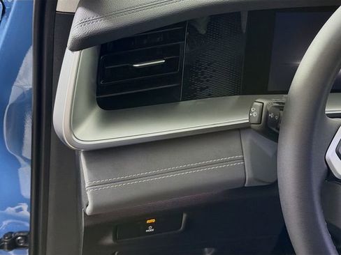 New 2026 Volkswagen Tiguan SE FWD image 10