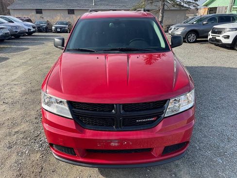 Used 2020 Dodge Journey SE w/ SE Popular Equipment Group FWD image 2