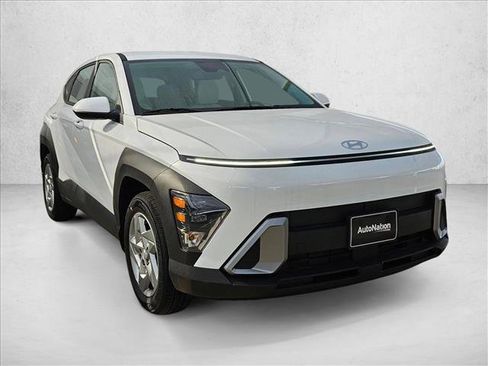 New 2026 Hyundai Kona SE image 7