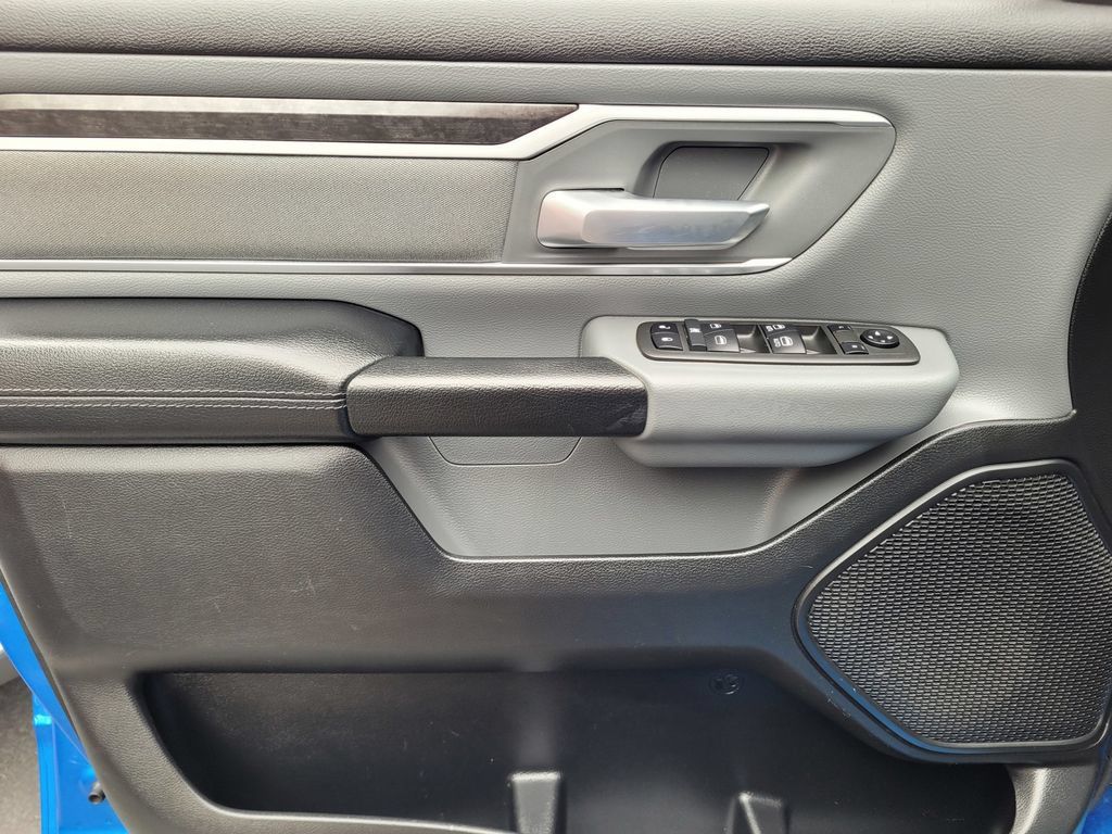 Used 2021 RAM 1500 Big Horn RWD image 17