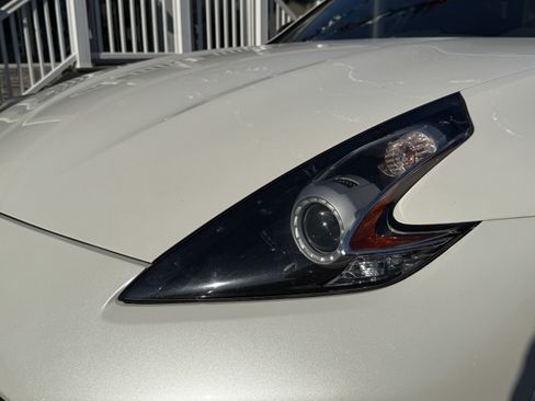 Used 2019 Nissan 370Z NISMO image 17