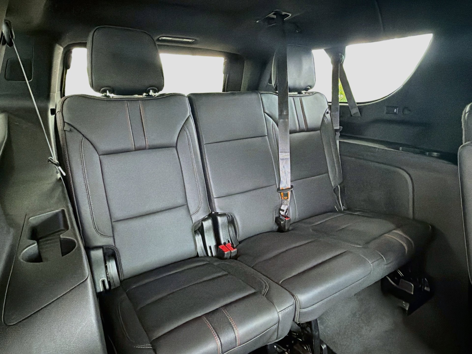 Used 2023 Chevrolet Suburban RST w/ Luxury Package RWD image 20
