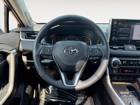 Used 2020 Toyota RAV4 Limited AWD/4WD image 13
