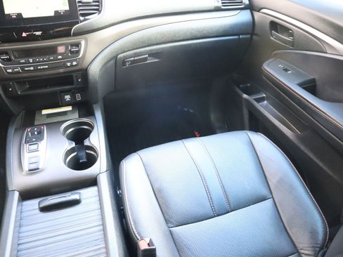 Used 2022 Honda Passport TrailSport image 30