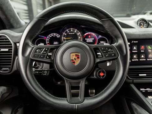 Certified 2022 Porsche Cayenne Turbo GT image 26