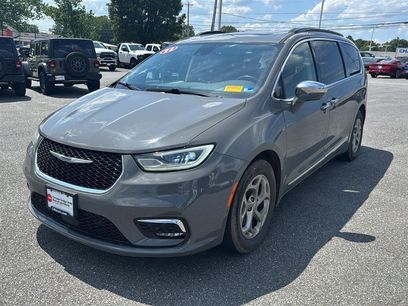 Used 2022 Chrysler Pacifica Limited
