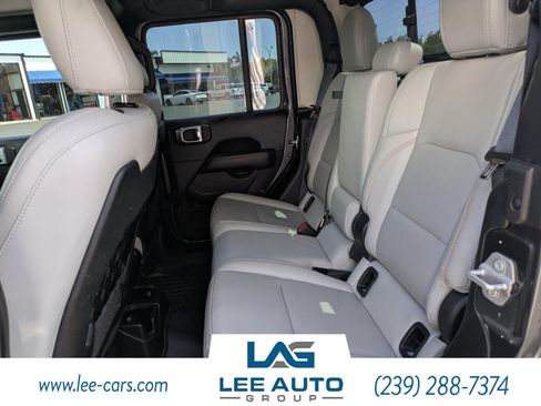 Used 2022 Jeep Gladiator Mojave w/ LED Lighting Group AWD/4WD image 11