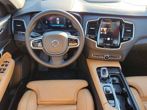 Certified 2023 Volvo XC90 B6 Ultimate image 11