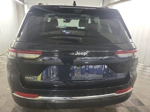 Used 2023 Jeep Grand Cherokee 4WD 4xe w/ Luxury Tech Group II image 17