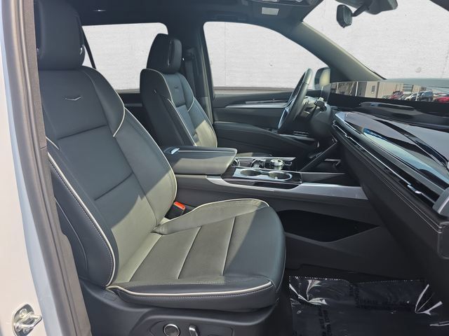 Certified 2026 Cadillac Escalade Sport w/ LPO, Floor Liner Package AWD/4WD image 10